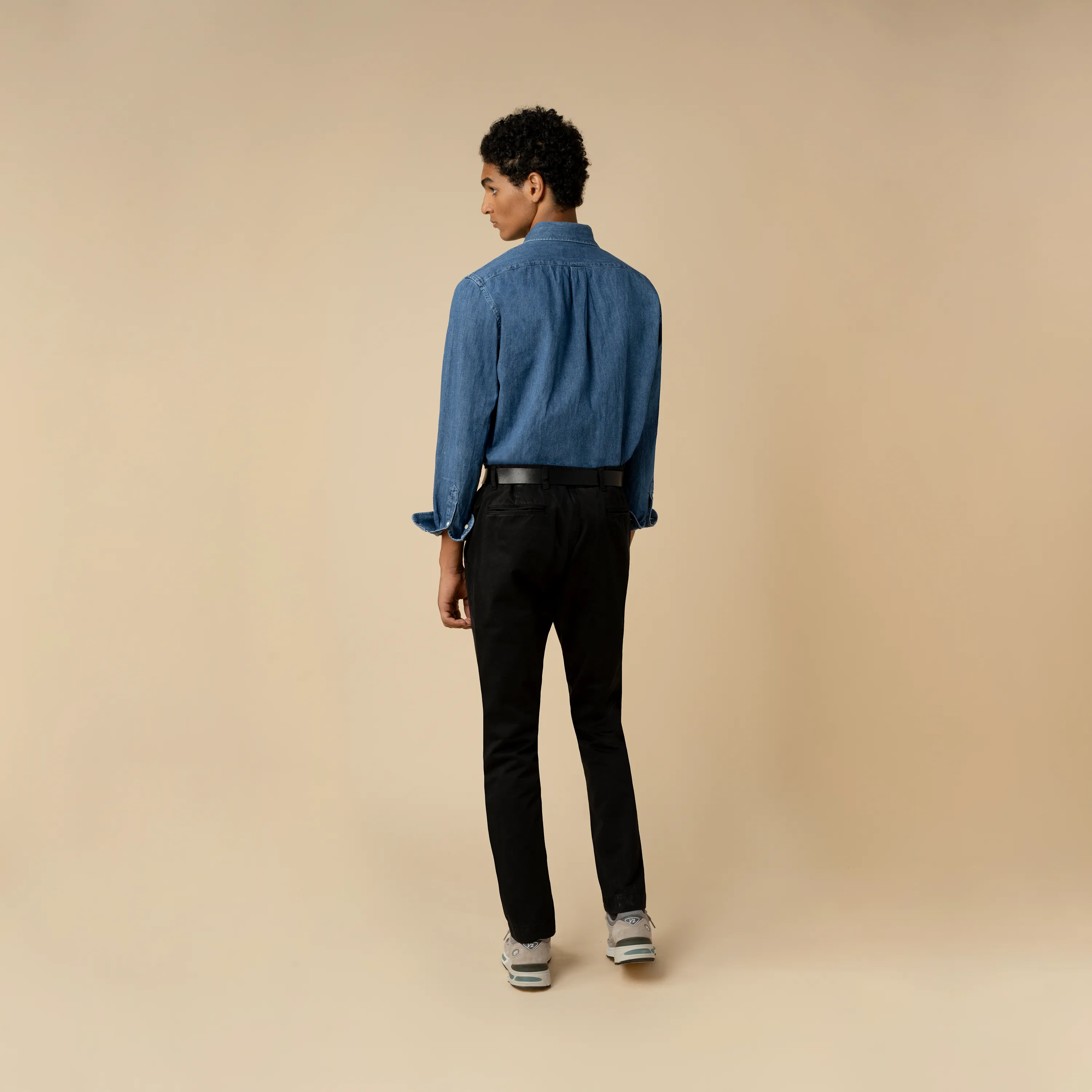 CHINOS - Image 3