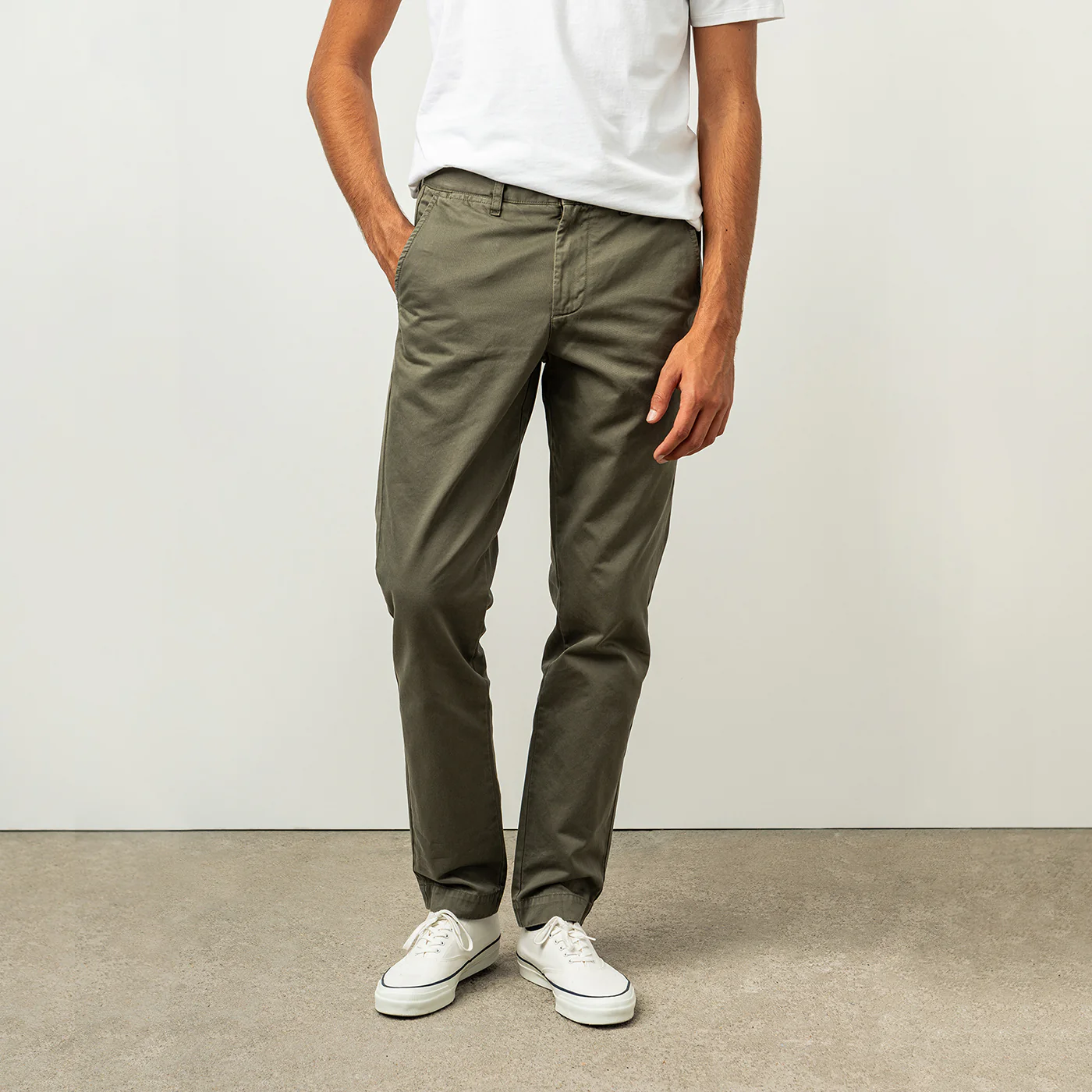 CHINOS - Image 9