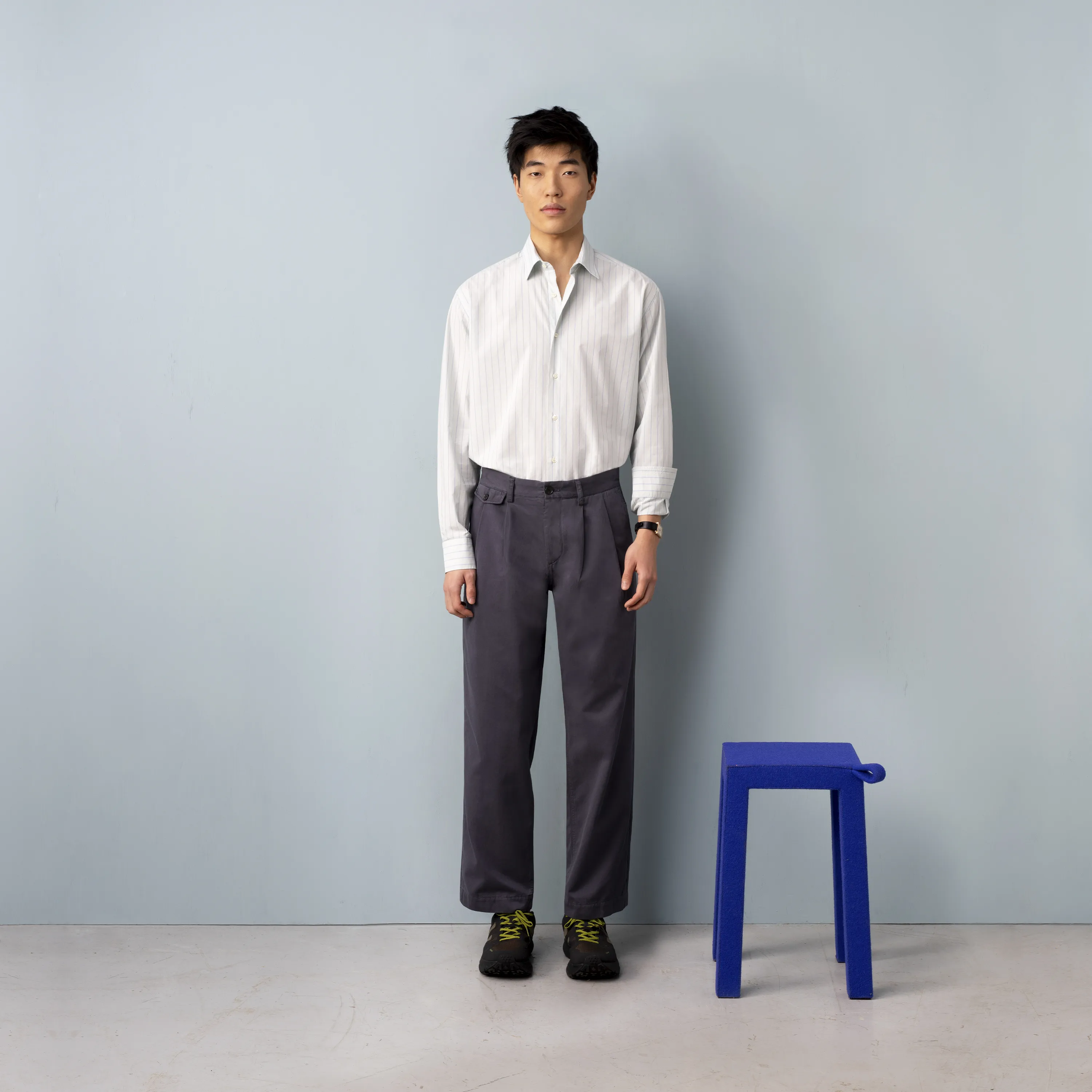 LIGHTWEIGHT BAGGY CHINOS